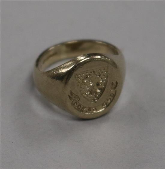 An 18ct white gold signet ring, 8.4g